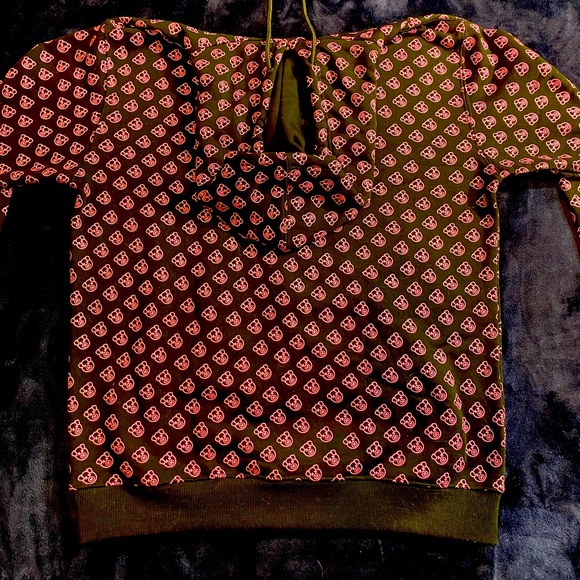 Shane Dawson Piggy Sweatshirt - Picture 4 of 5